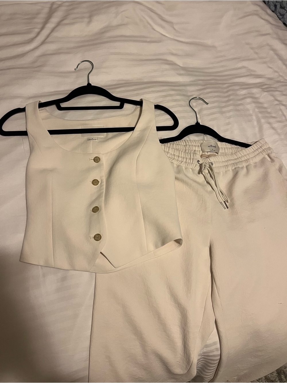 WILFRED Cream Button-Front Crop Top & Drawstring Pants Set - Picture 1 of 7